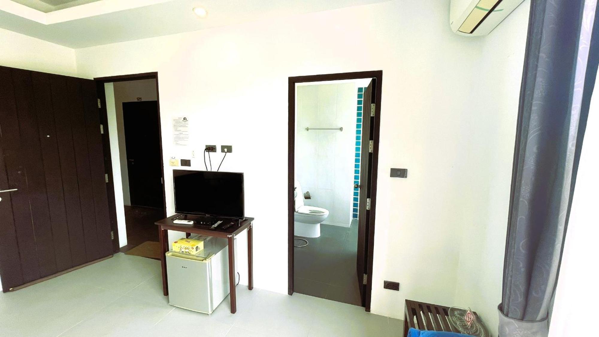 Rockstar Beach Apartments Bang Rak Beach  Eksteriør billede