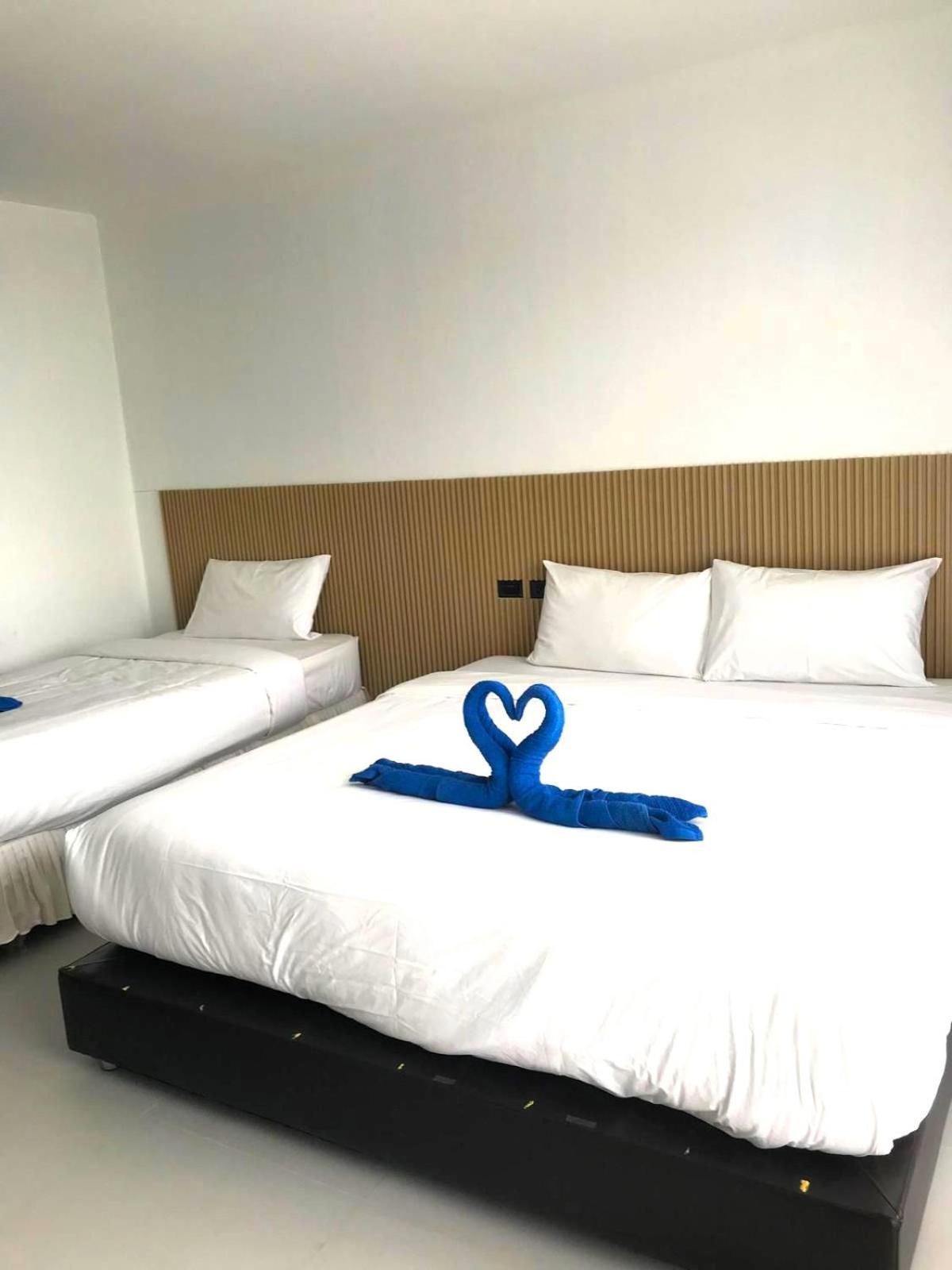 Rockstar Beach Apartments Bang Rak Beach  Eksteriør billede