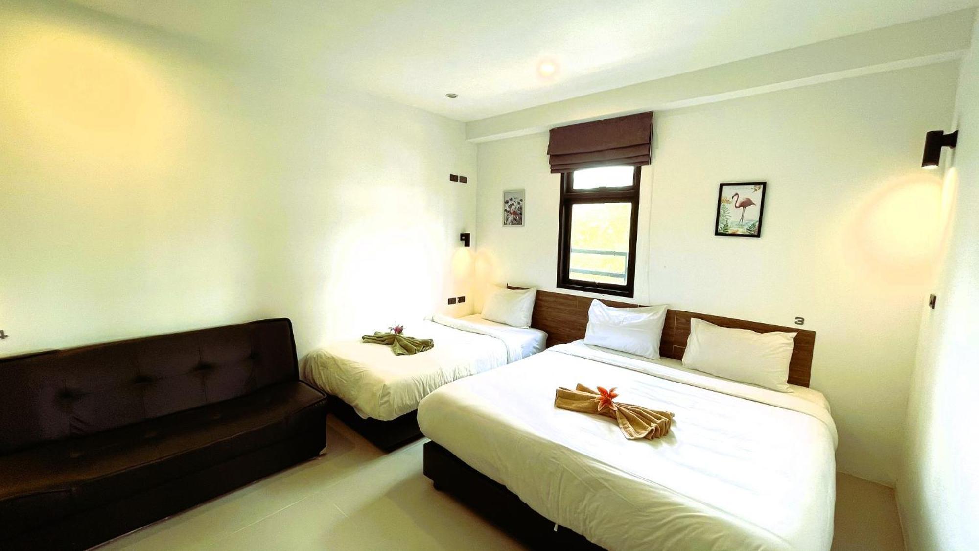 Rockstar Beach Apartments Bang Rak Beach  Eksteriør billede