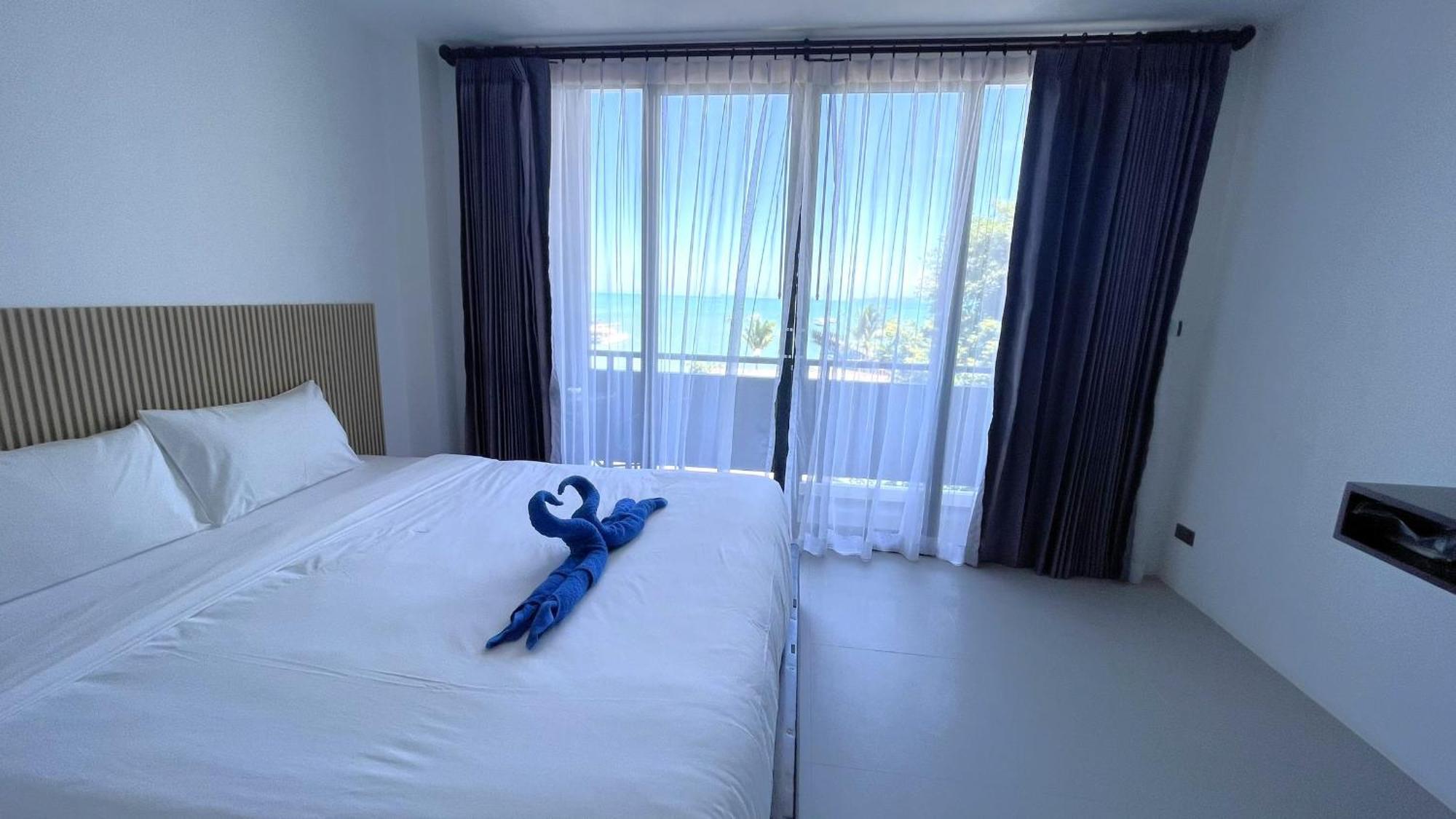 Rockstar Beach Apartments Bang Rak Beach  Eksteriør billede